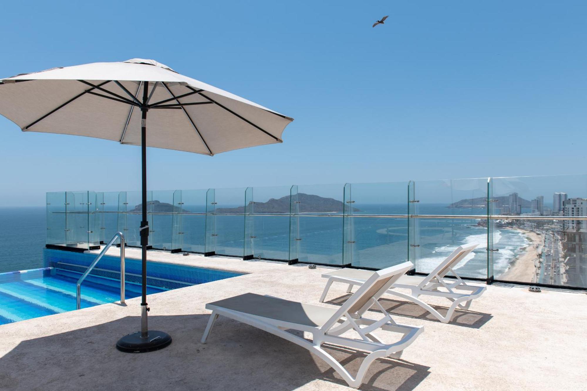 Garza. Lujoso departamento a pasos del malecón Apartamento Mazatlán Exterior foto